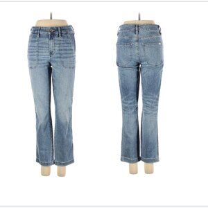 White House Black Market Straight Crop High-Rise in Light/Medium Wash, Size 2